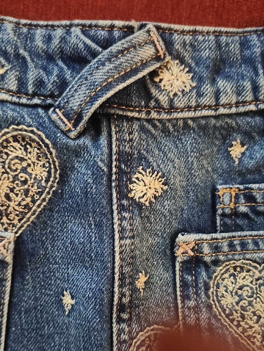 We The Free Blue Denim Shorts with Cream Embroidered Hearts - Picture 6 of 9